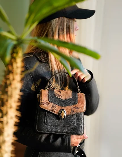 کيف دوشی چرمی زنانه بولگاری